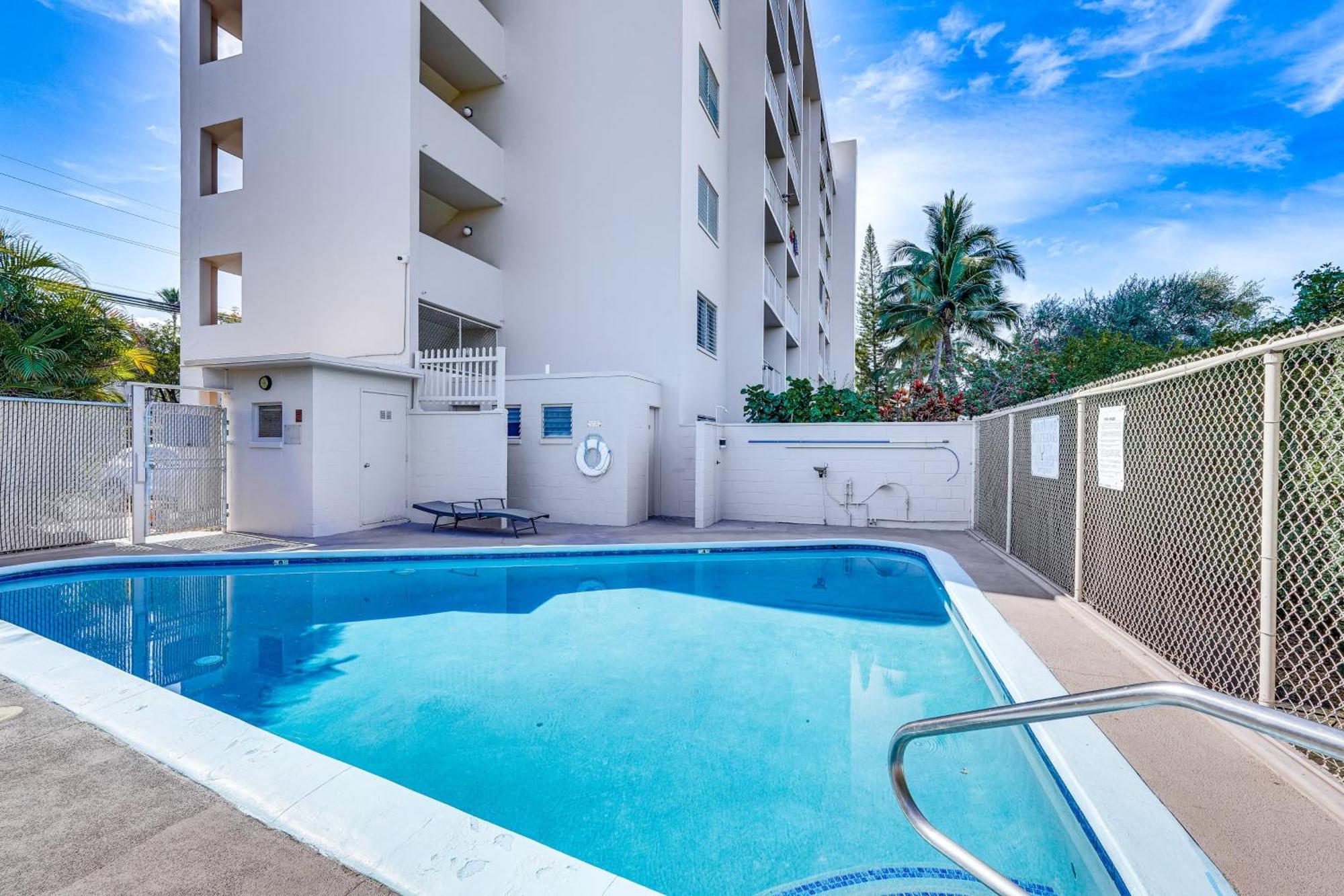 Kailua-Kona Condo With Balcony Walk To The Beach! Dış mekan fotoğraf