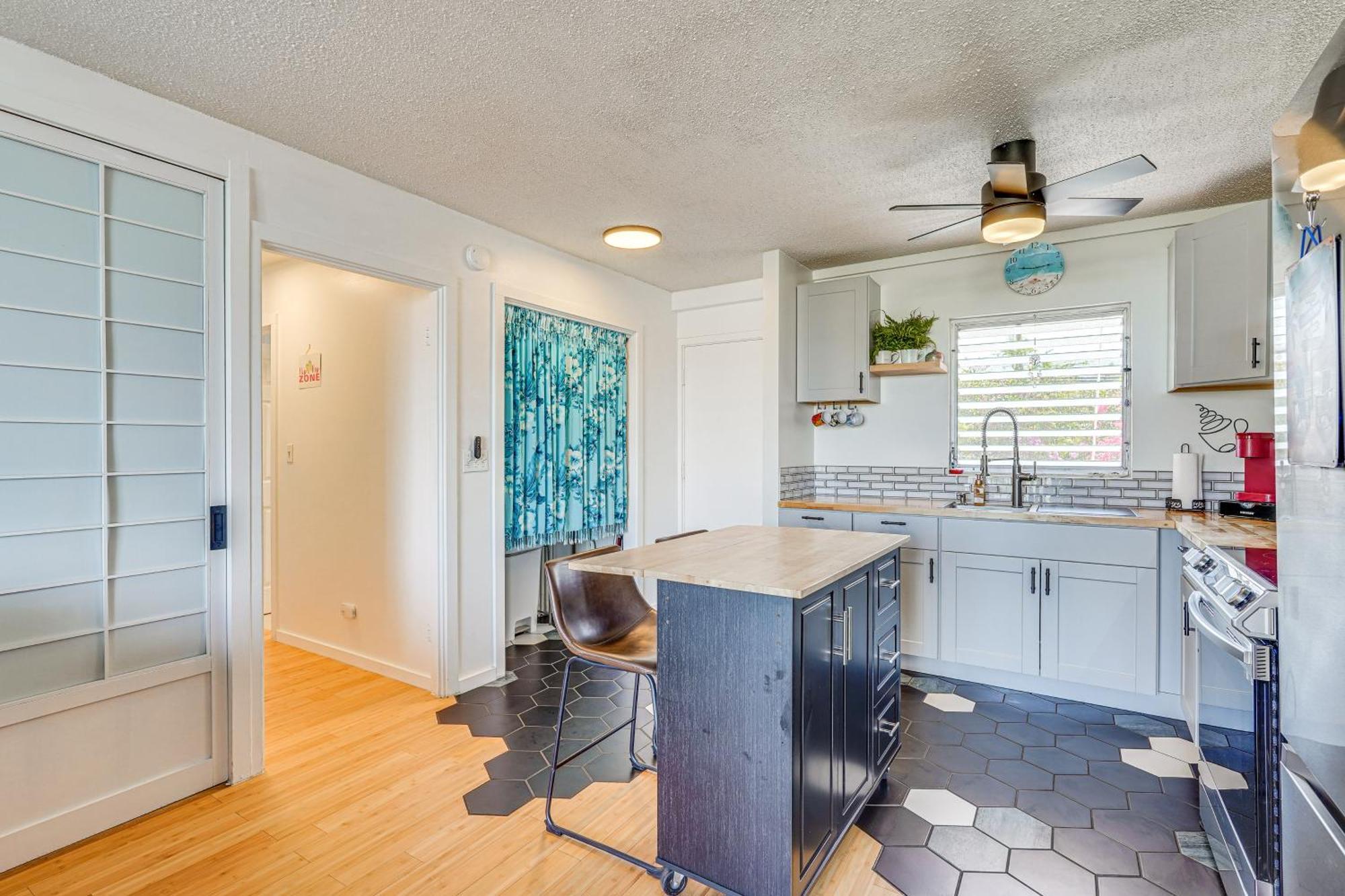 Kailua-Kona Condo With Balcony Walk To The Beach! Dış mekan fotoğraf