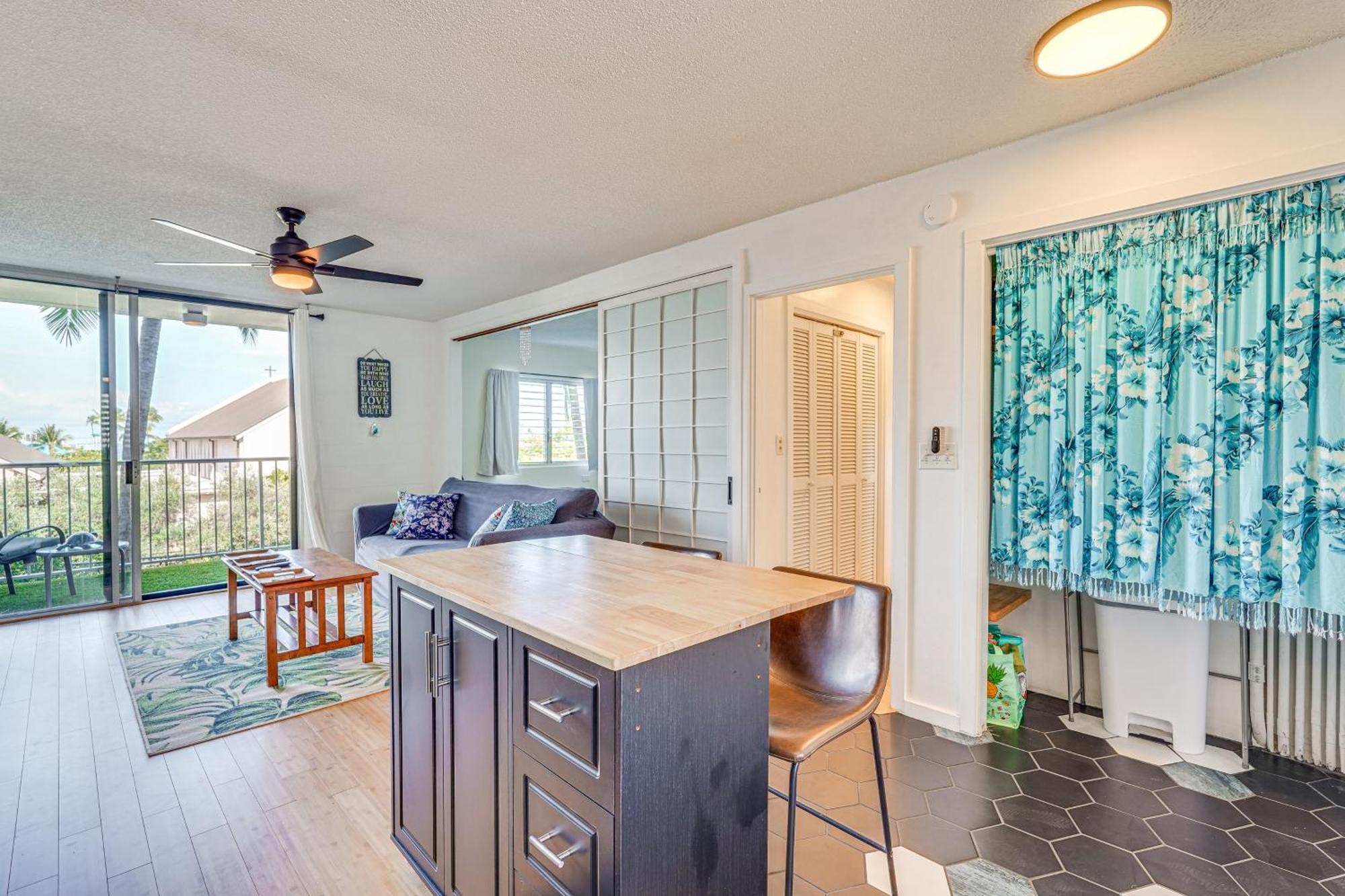 Kailua-Kona Condo With Balcony Walk To The Beach! Dış mekan fotoğraf